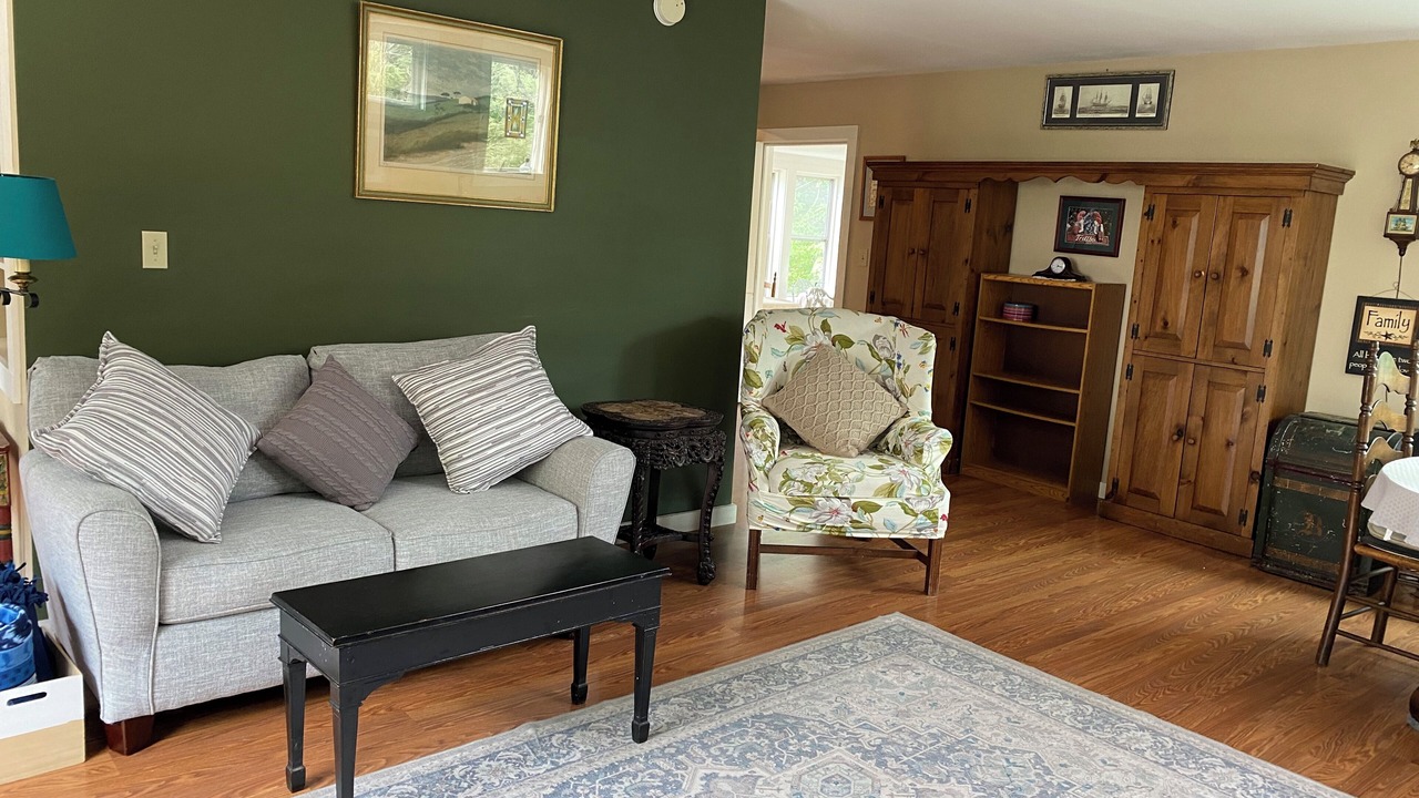Photo of Livingroom in Bradford
