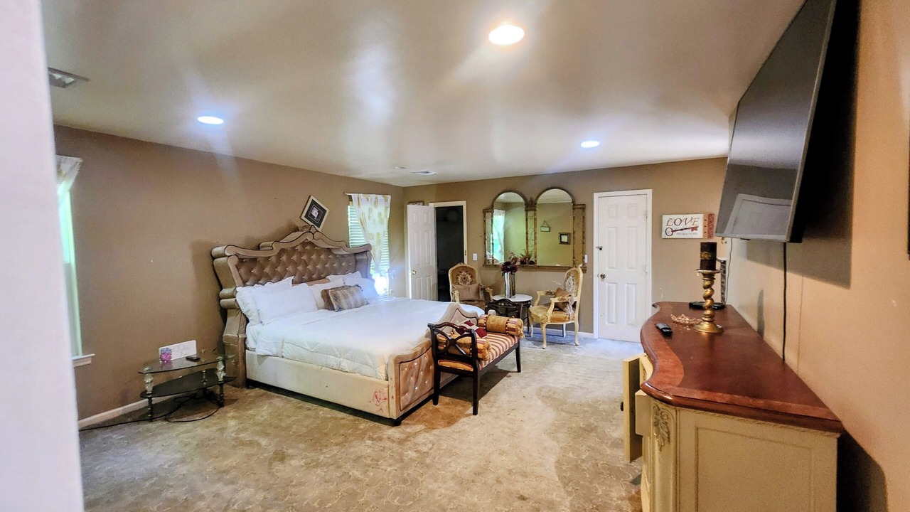 Photo of Bedroom in Huntington Station