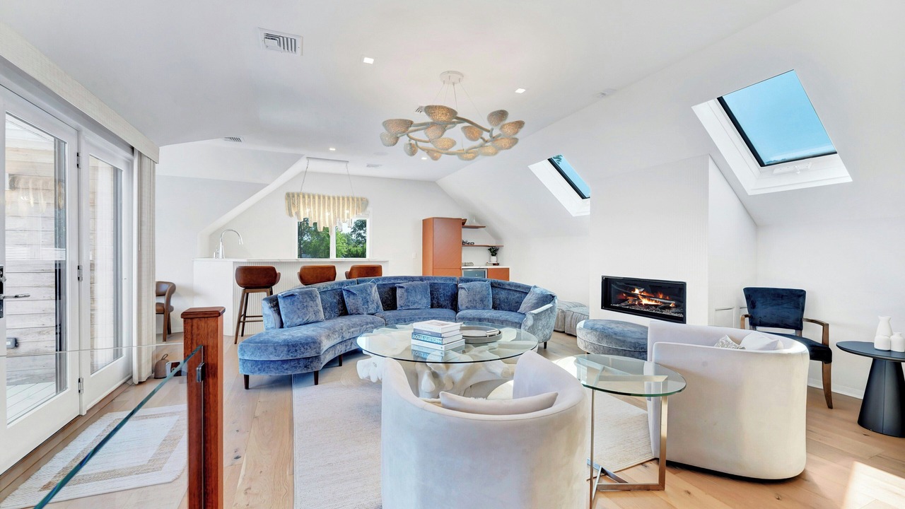 Photo of Livingroom in Orient Point