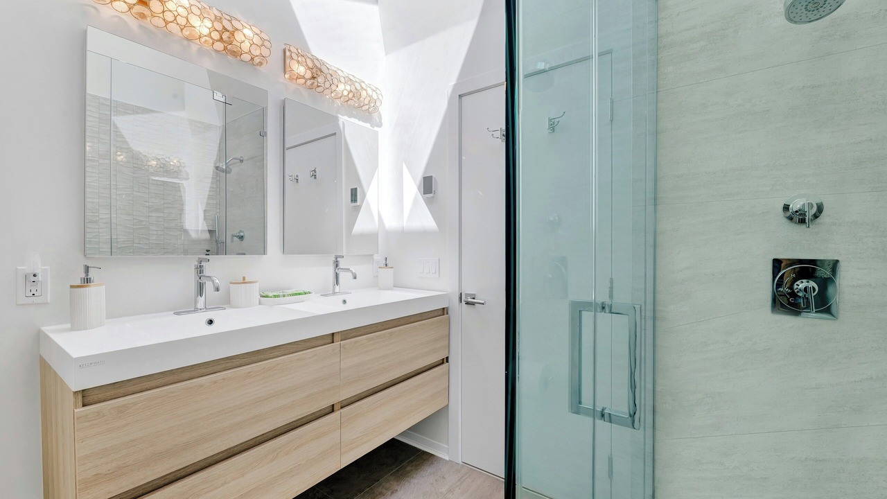 Photo of Bathroom in Orient Point