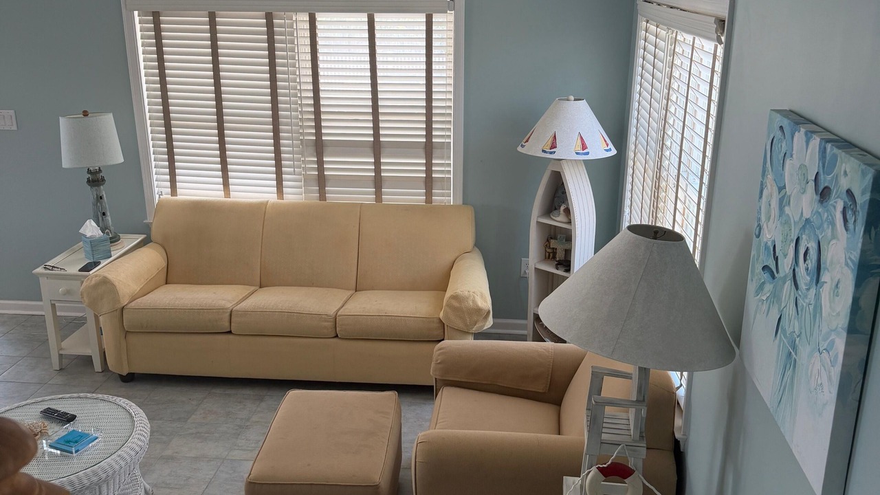 Photo of Livingroom in Ocean Beach III
