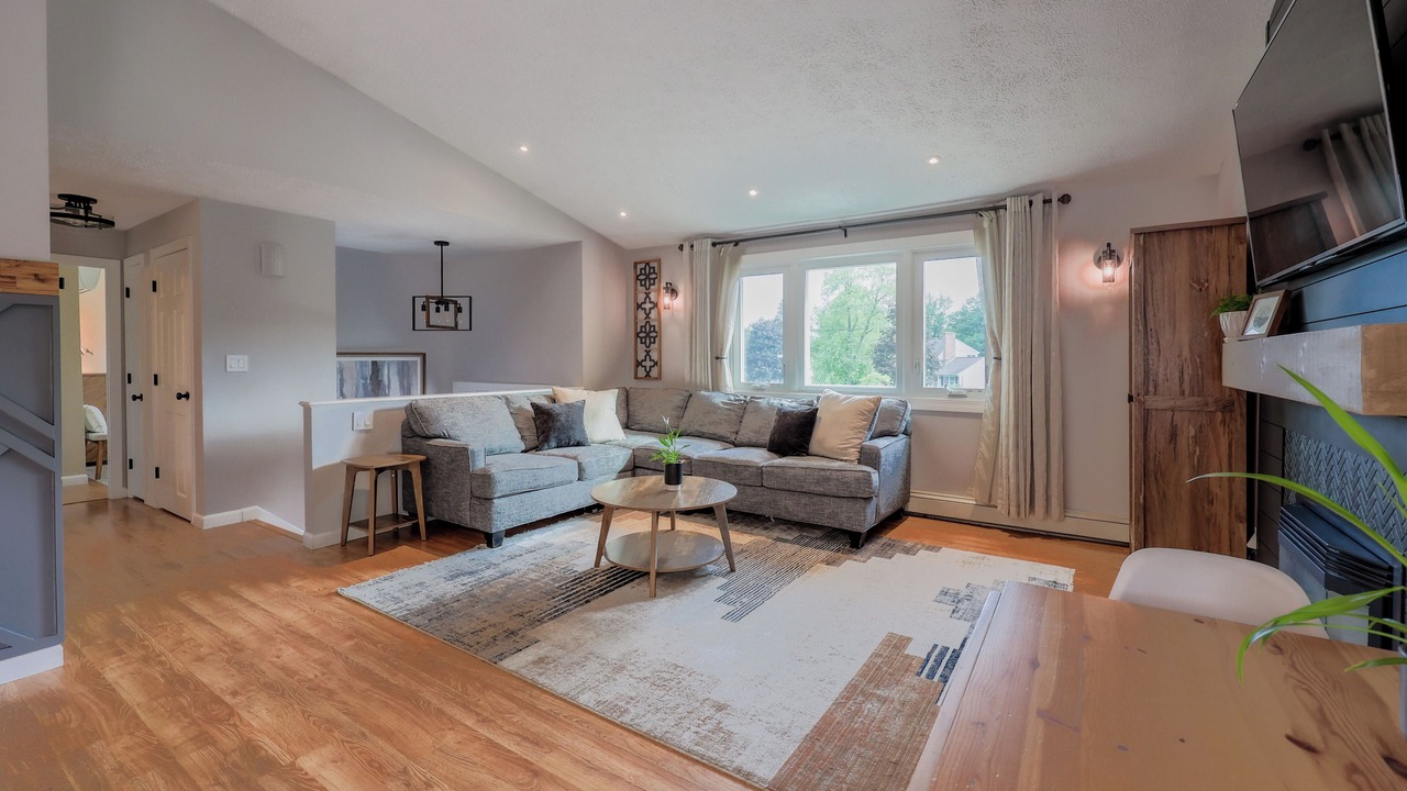 Photo of Livingroom in Goffstown