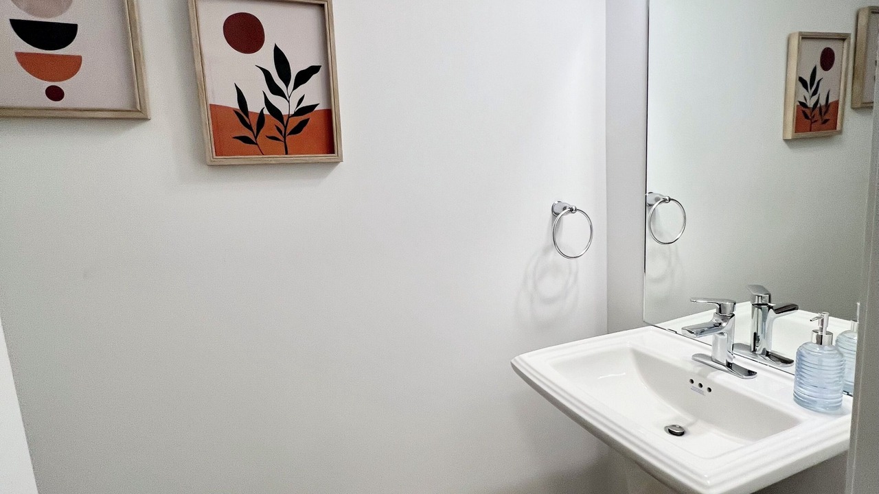 Photo of Bathroom in County of Brant