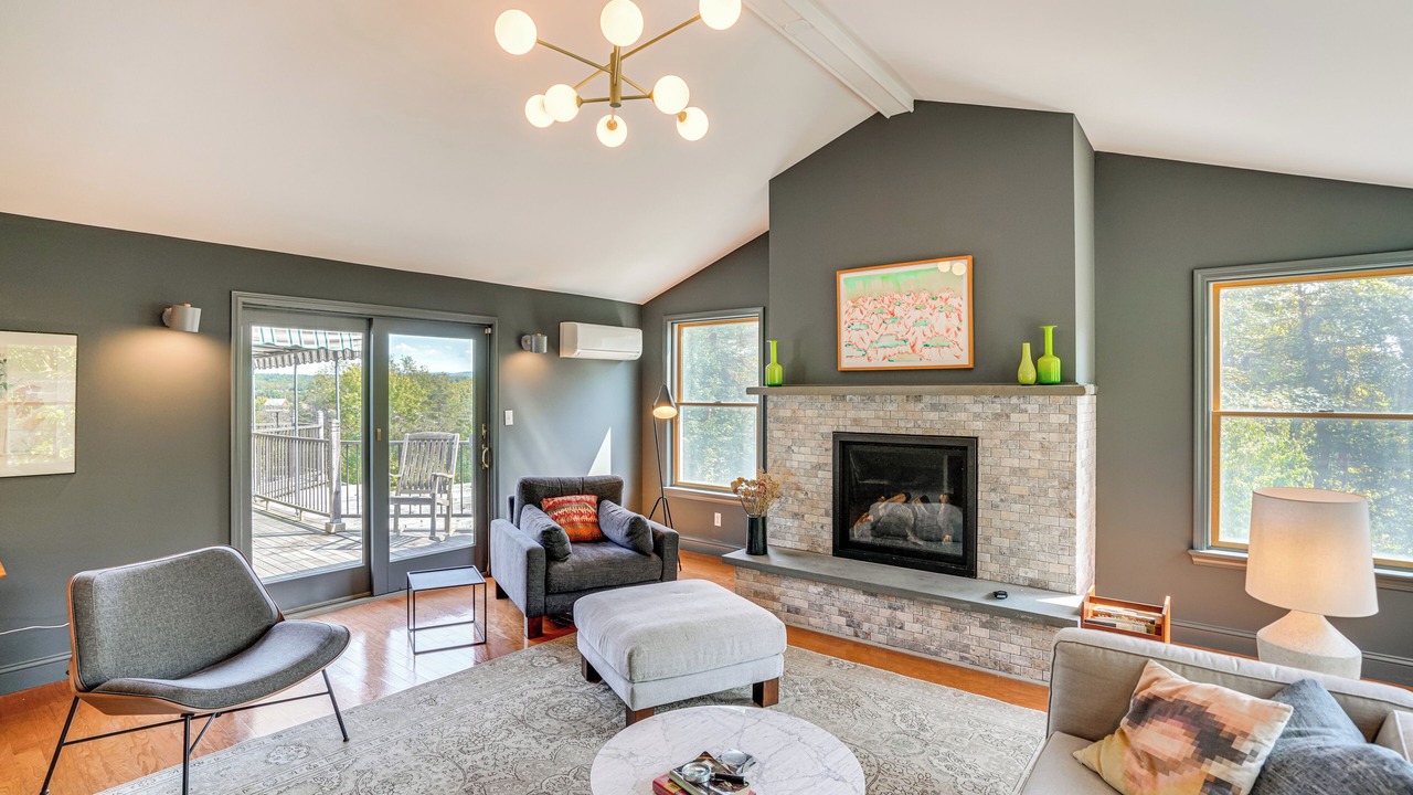 Photo of Bedroom in Hollowville