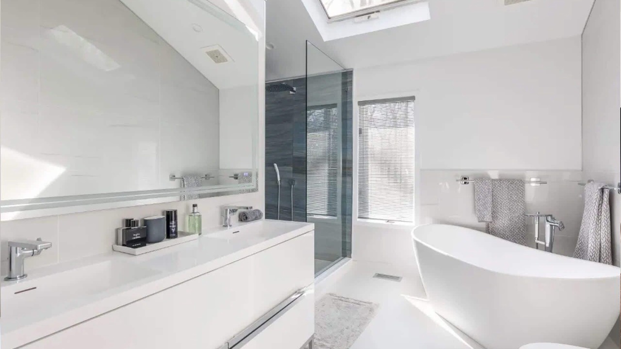 Photo of Bathroom in East Hampton North