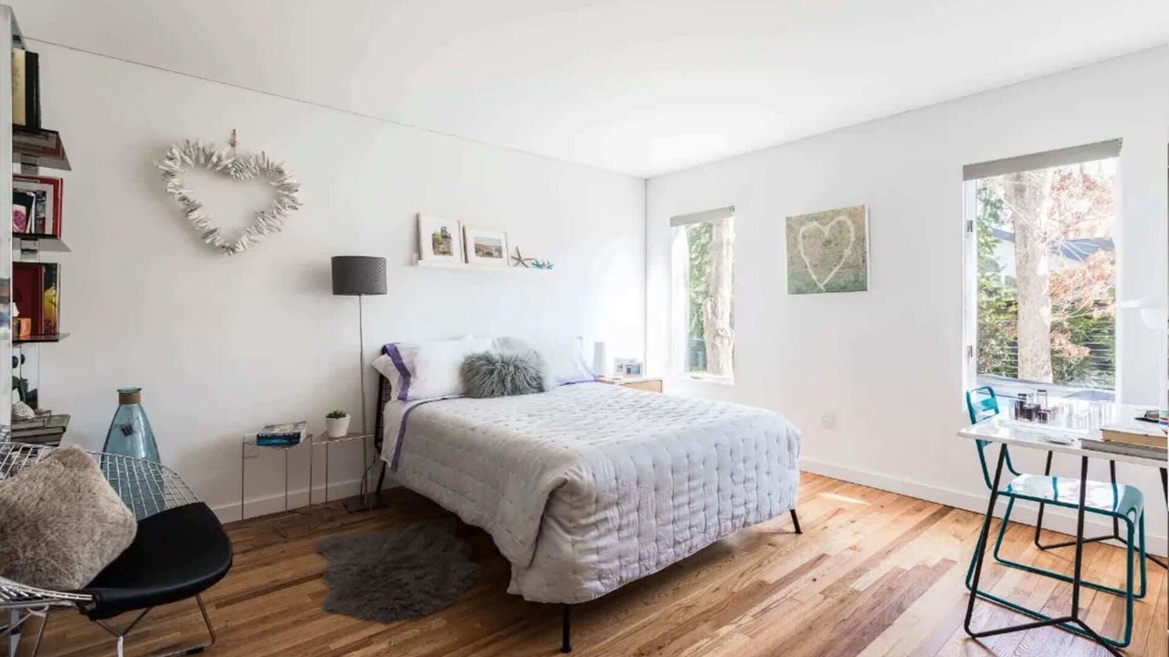 Photo of Bedroom in East Hampton North