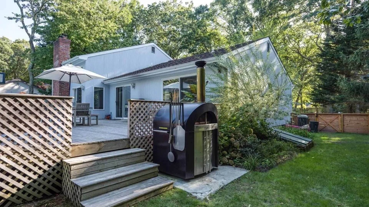 Photo of Patio Balcony in East Hampton North