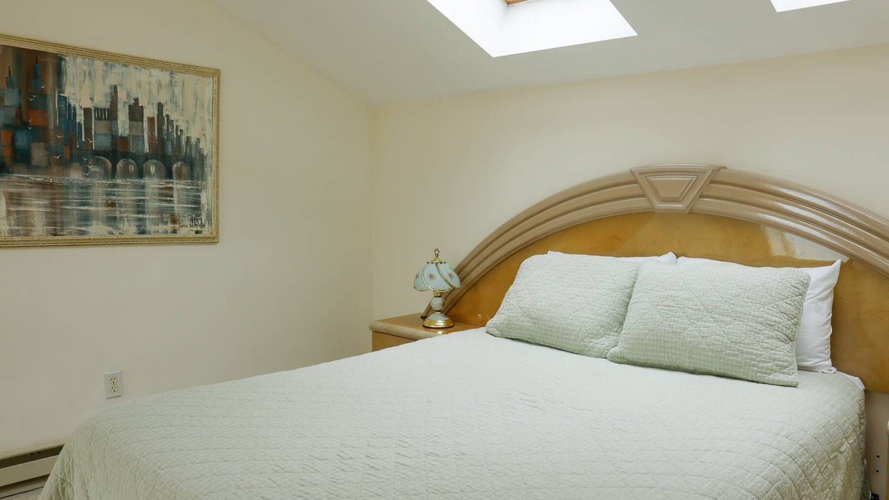 Photo of Bedroom in Old Saybrook Center