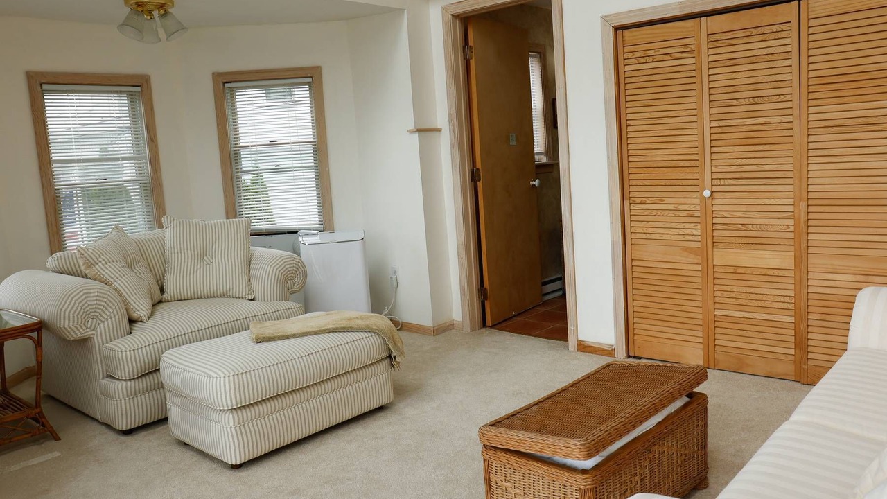 Photo of Livingroom in Old Saybrook Center