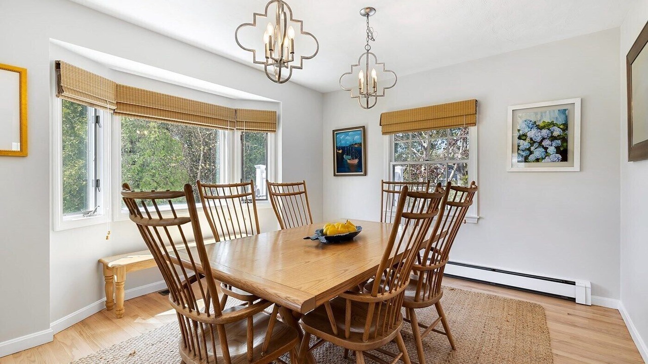 Photo of Livingroom in Popponesset