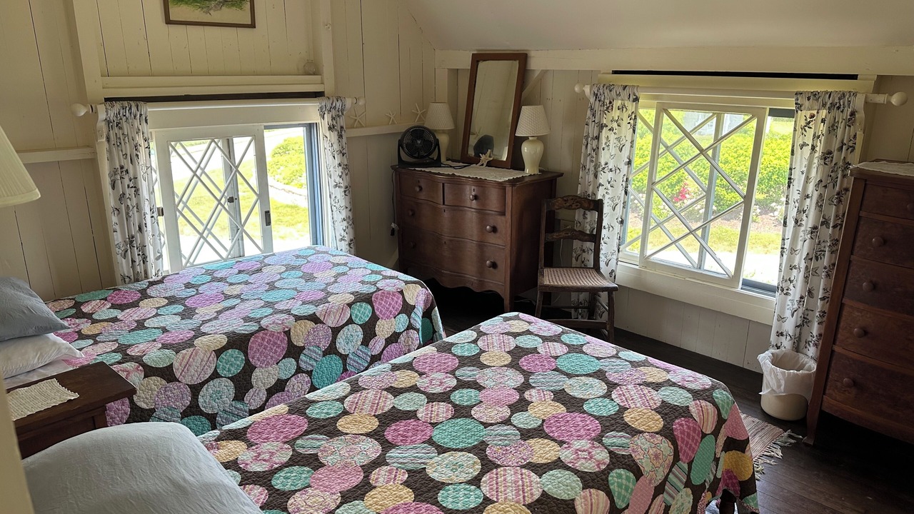 Photo of Bedroom in Weekapaug
