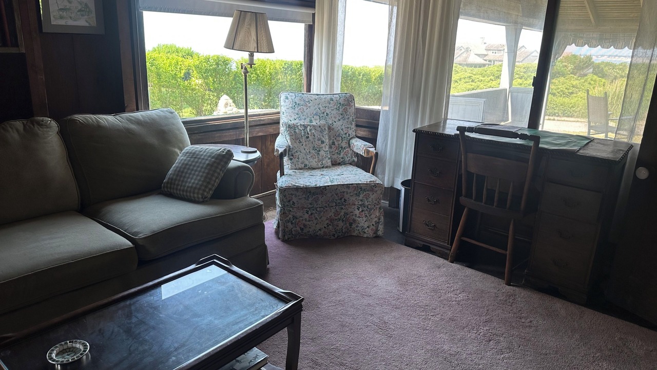 Photo of Livingroom in Weekapaug