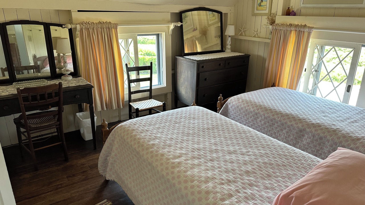 Photo of Bedroom in Weekapaug