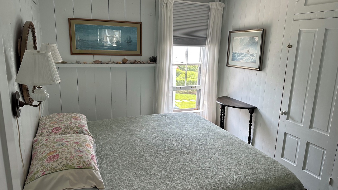 Photo of Bedroom in Weekapaug