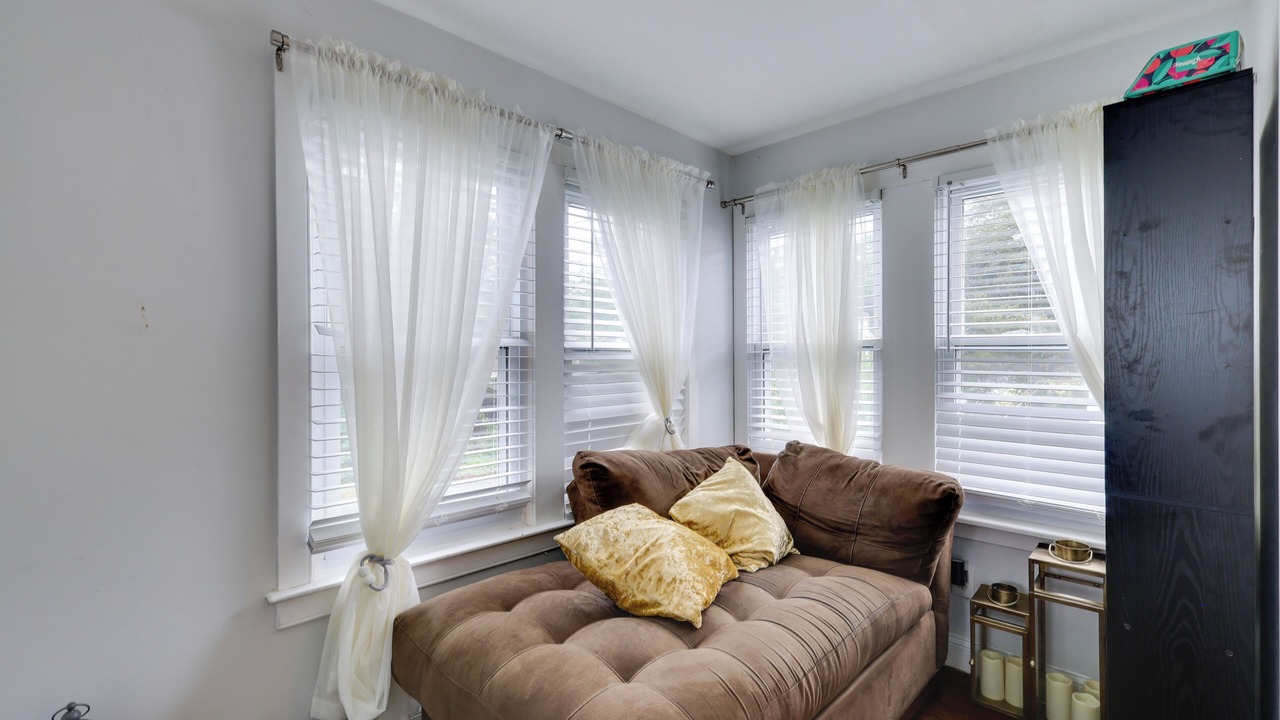 Photo of Livingroom in West Warwick