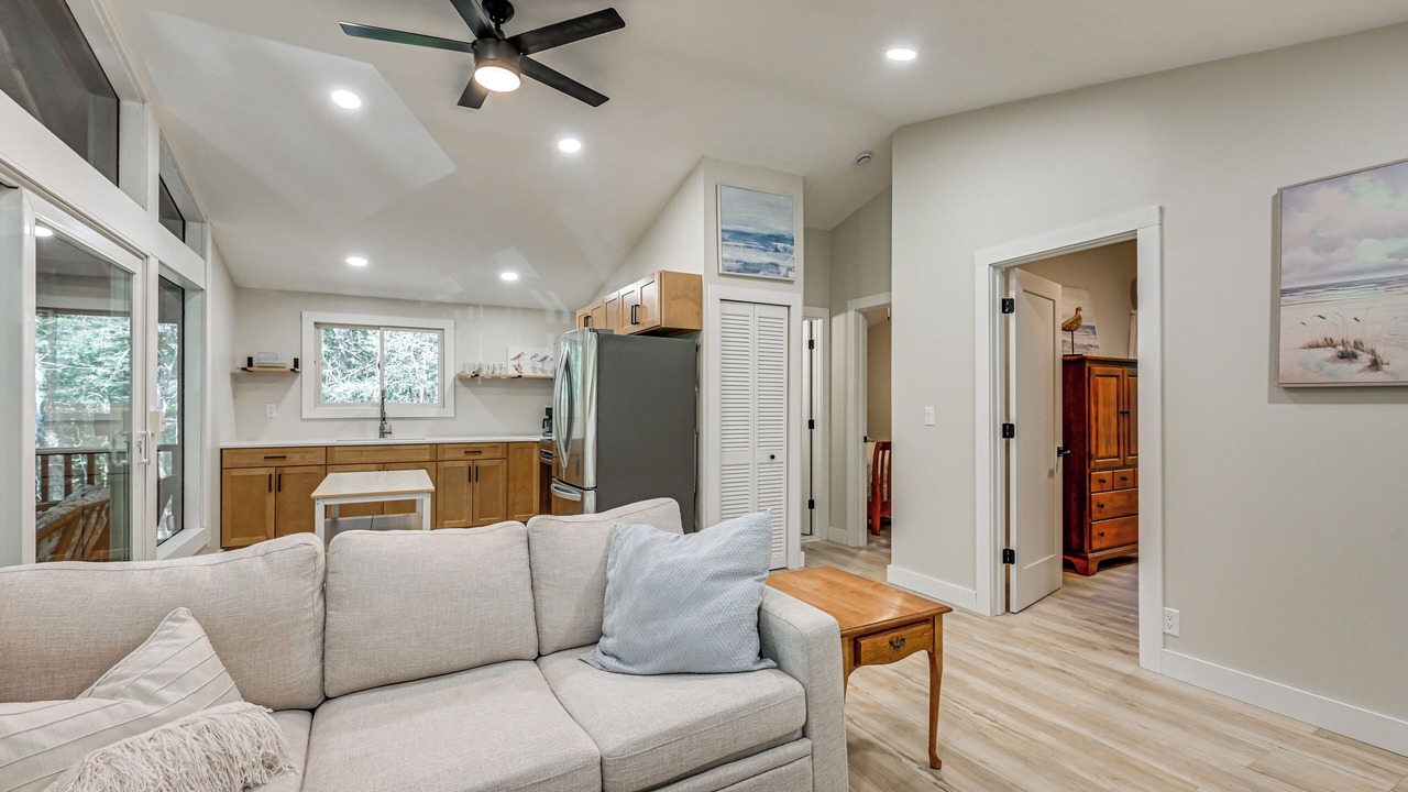 Photo of Livingroom in Tolland