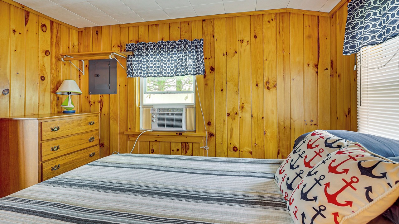 Photo of Bedroom in Swanton
