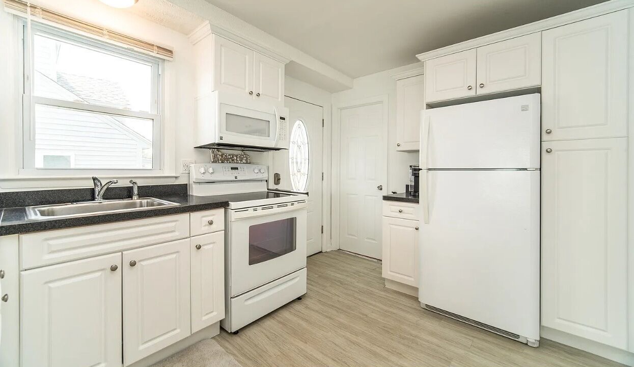Photo of Kitchen in Saybrook Manor