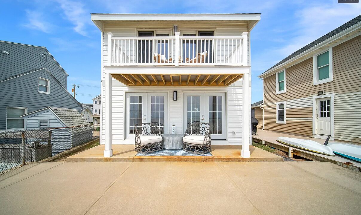 Photo of Patio Balcony in Saybrook Manor