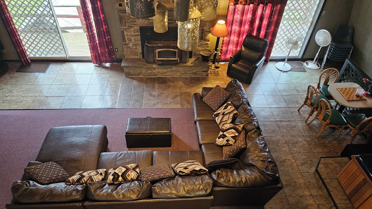 Photo of Livingroom in Thompson