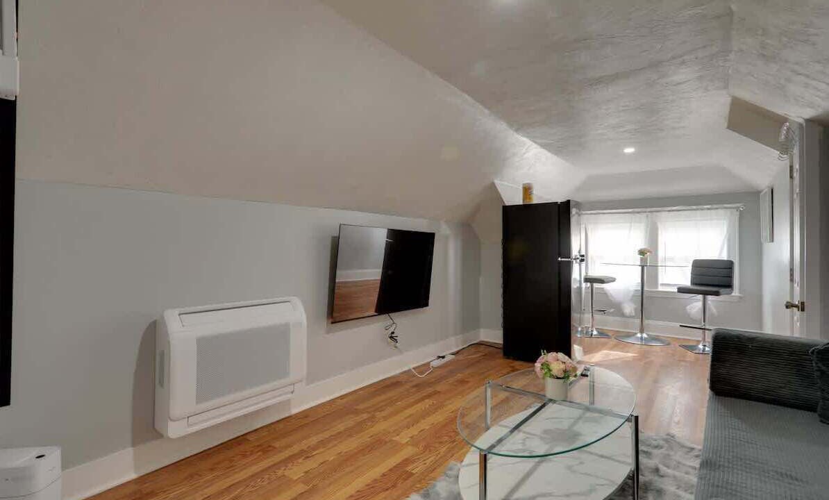 Photo of Livingroom in Milton