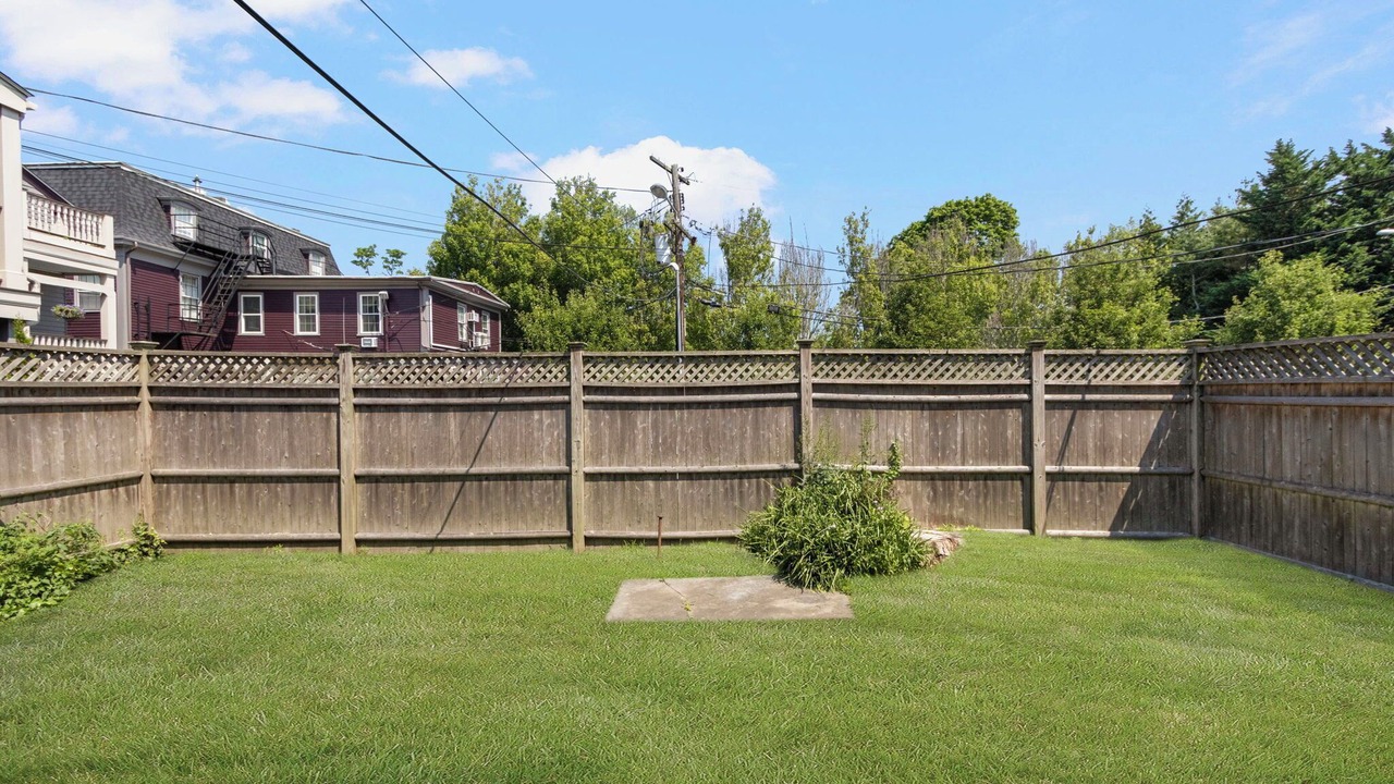 Photo of Outdoor in Top of the Hill