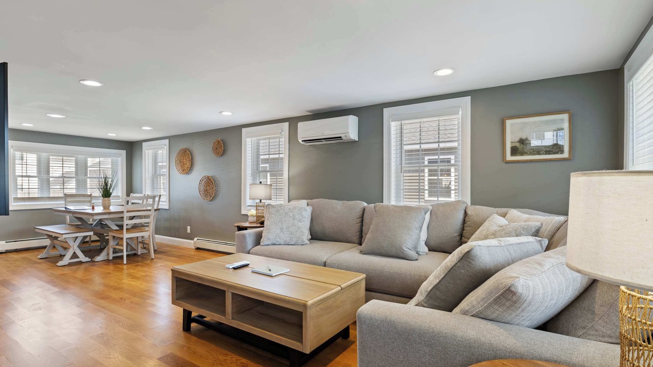 Photo of Livingroom in Hampton