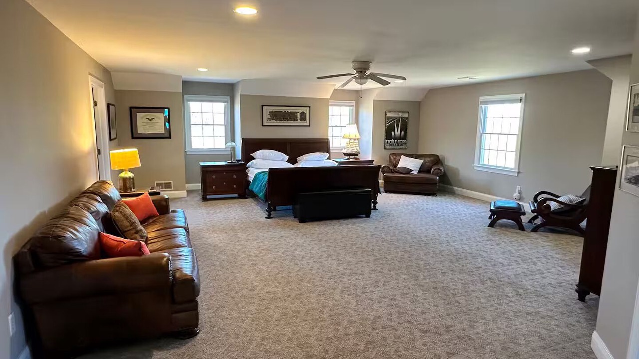 Photo of Livingroom in Skillman