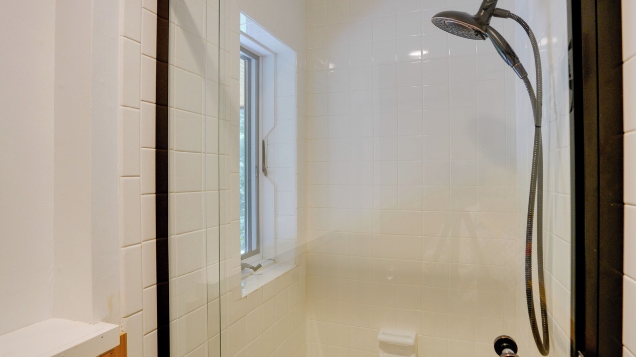 Photo of Bathroom in Londonderry