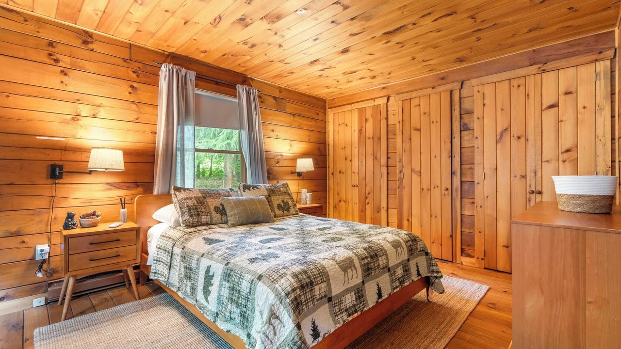 Photo of Bedroom in Seymour