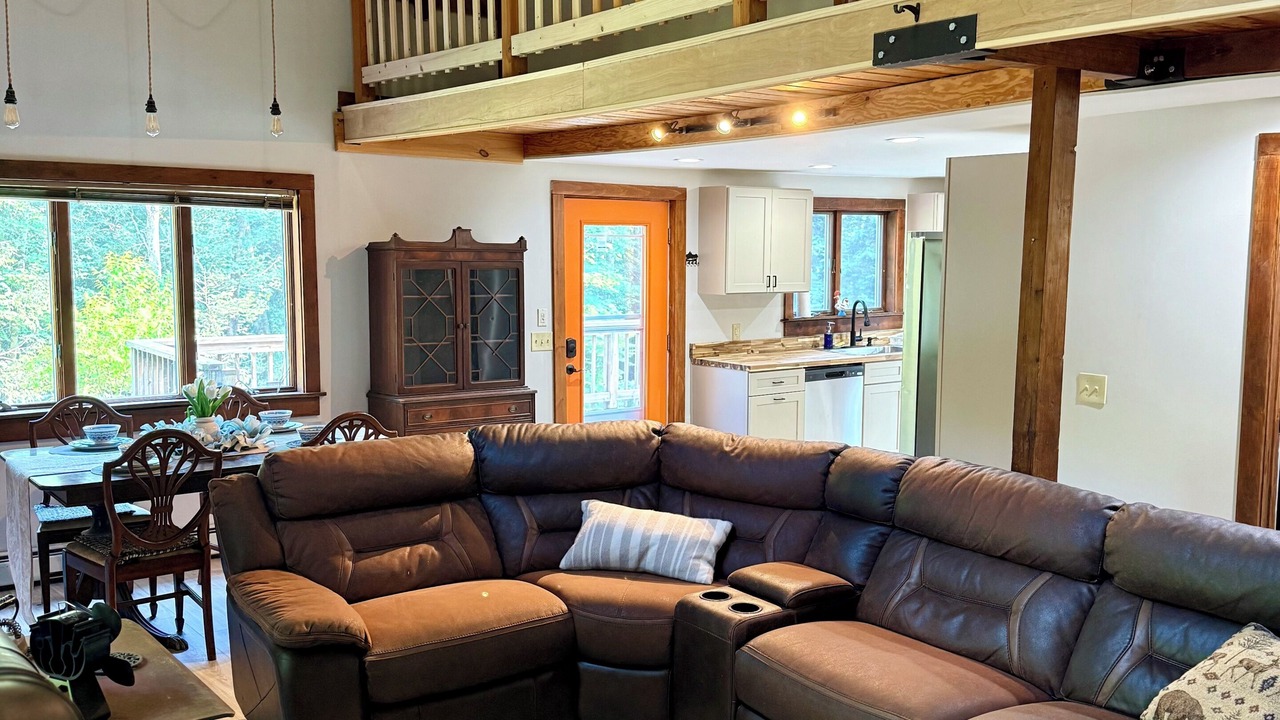 Photo of Livingroom in Southbridge