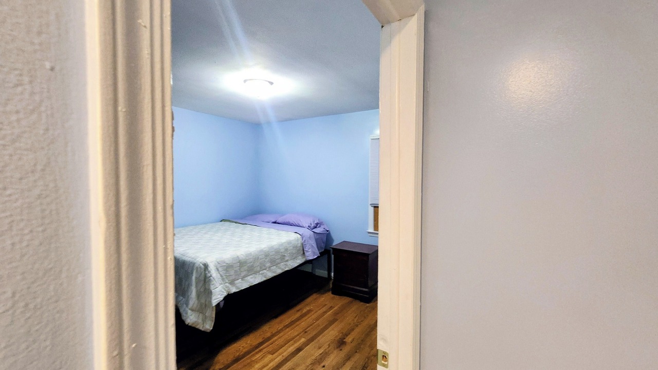 Photo of Bedroom in North Bay Shore