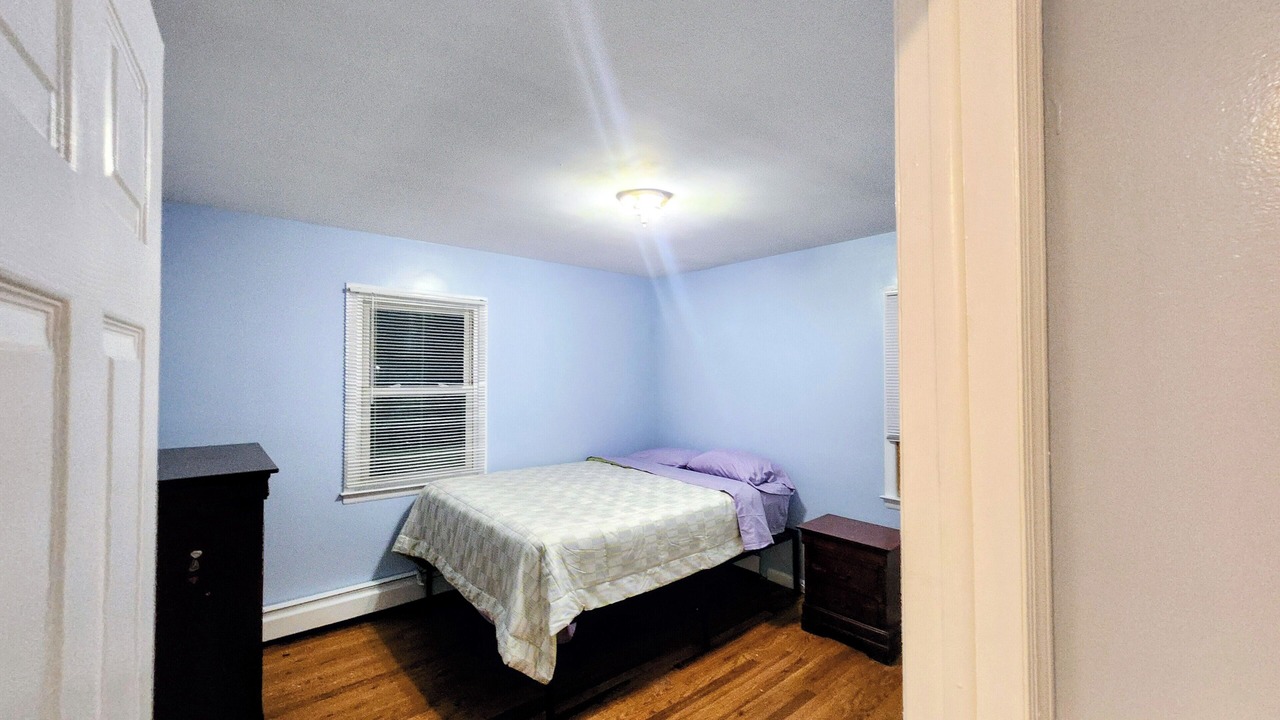 Photo of Bedroom in North Bay Shore