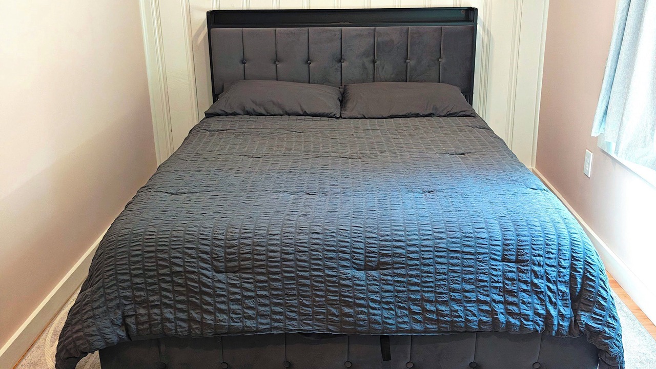 Photo of Bedroom in Old Lyme