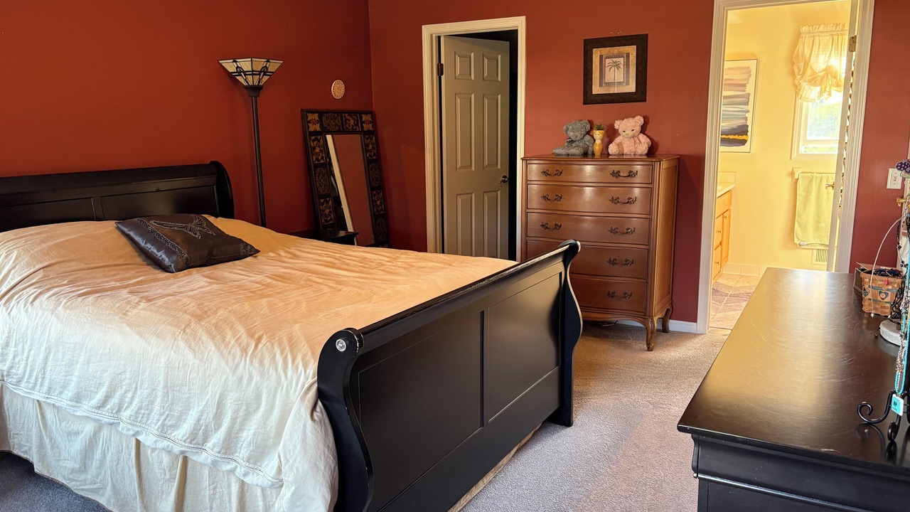 Photo of Bedroom in Victor