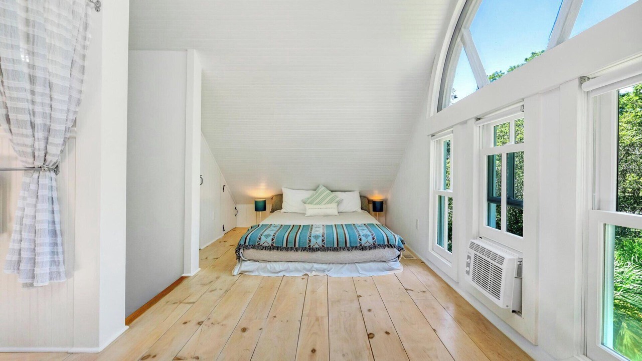 Photo of Bedroom in Sagaponack