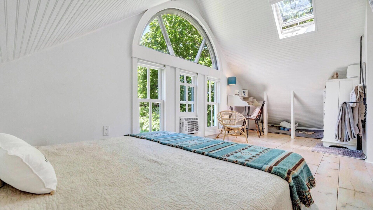 Photo of Bedroom in Sagaponack