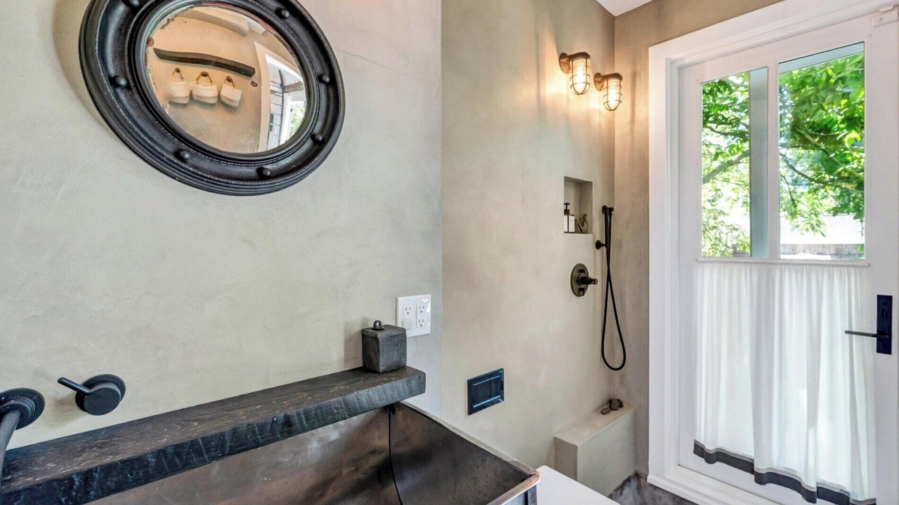 Photo of Bathroom in Sagaponack