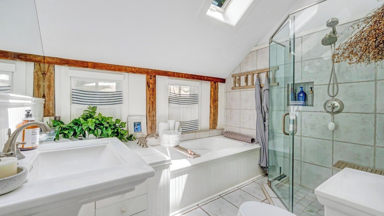 Photo of Bathroom in Sagaponack