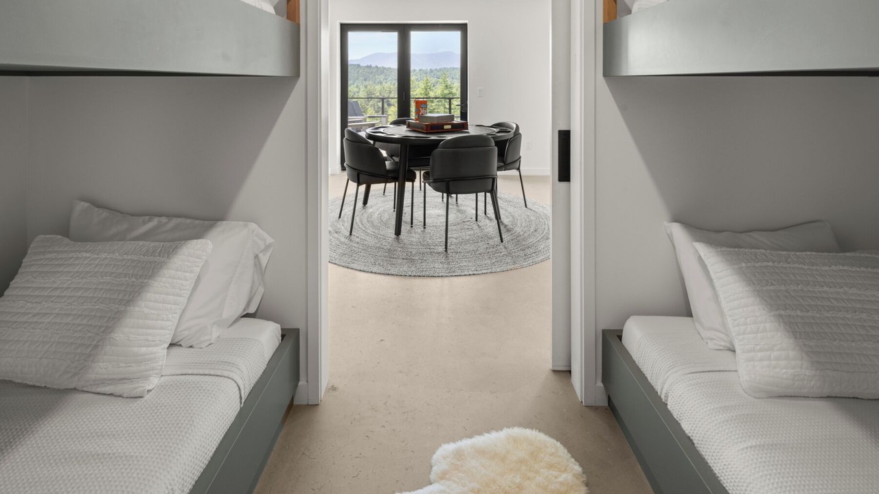 Photo of Bedroom in Stowe Hollow