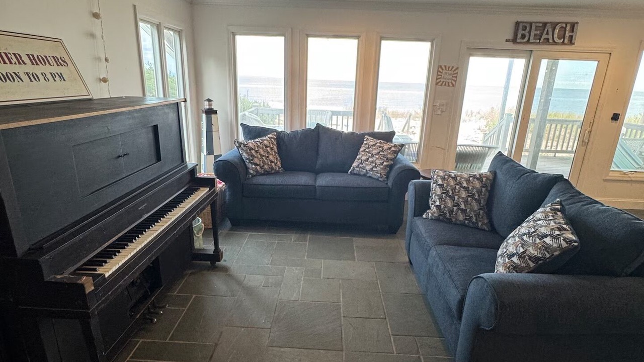 Photo of Livingroom in Asharoken