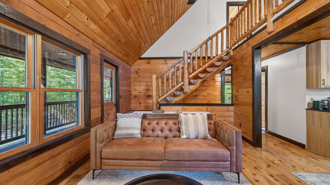 Photo of Livingroom in Round Top