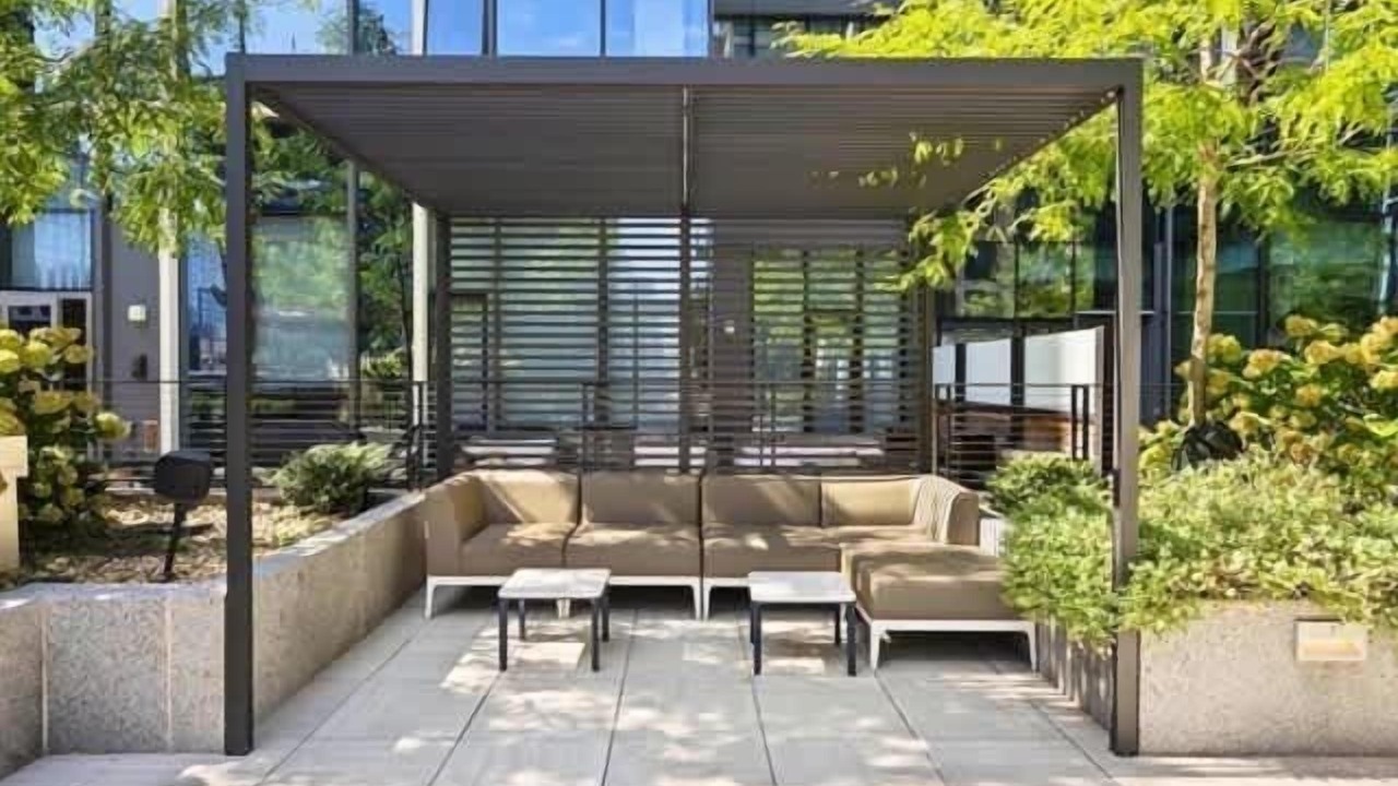 Photo of Patio Balcony in Seaport District