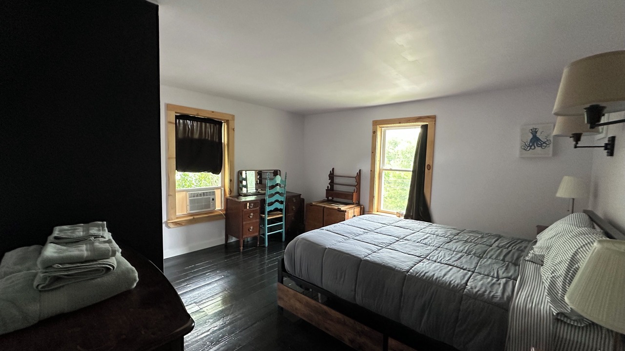 Photo of Bedroom in North Bennington Historic District