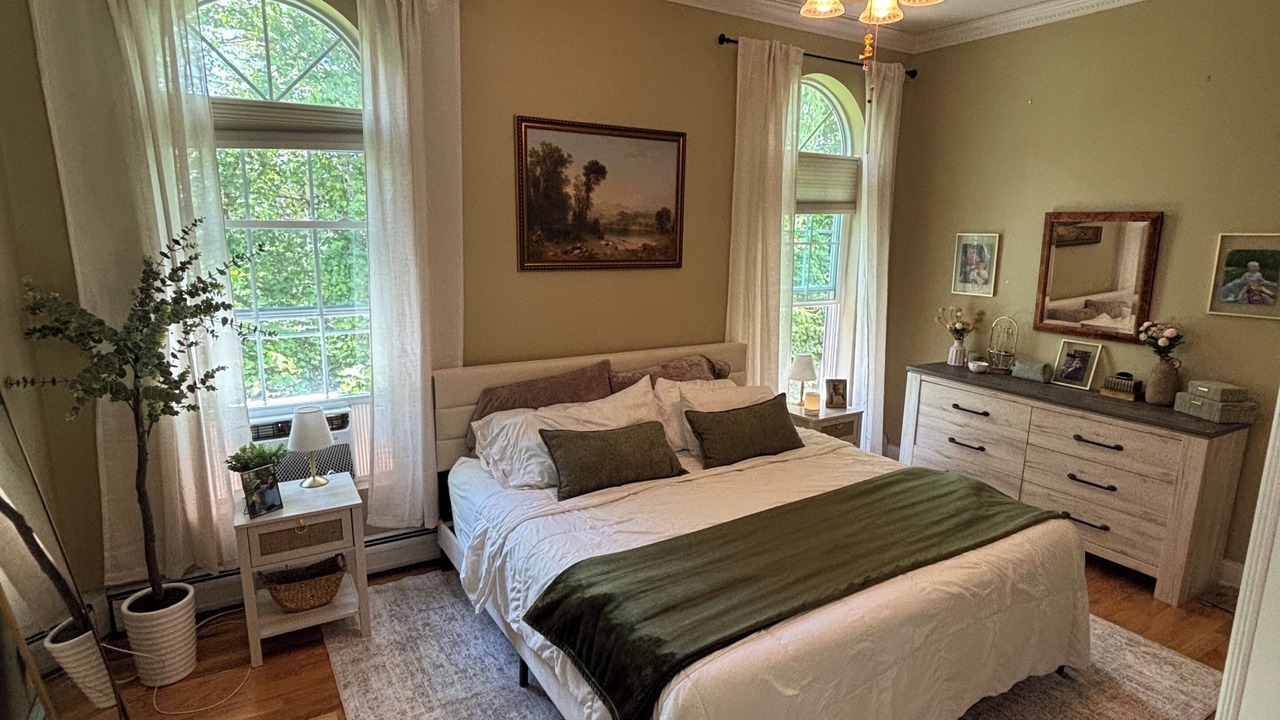 Photo of Bedroom in Lanesborough
