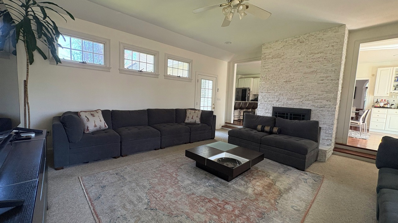 Photo of Livingroom in Readville