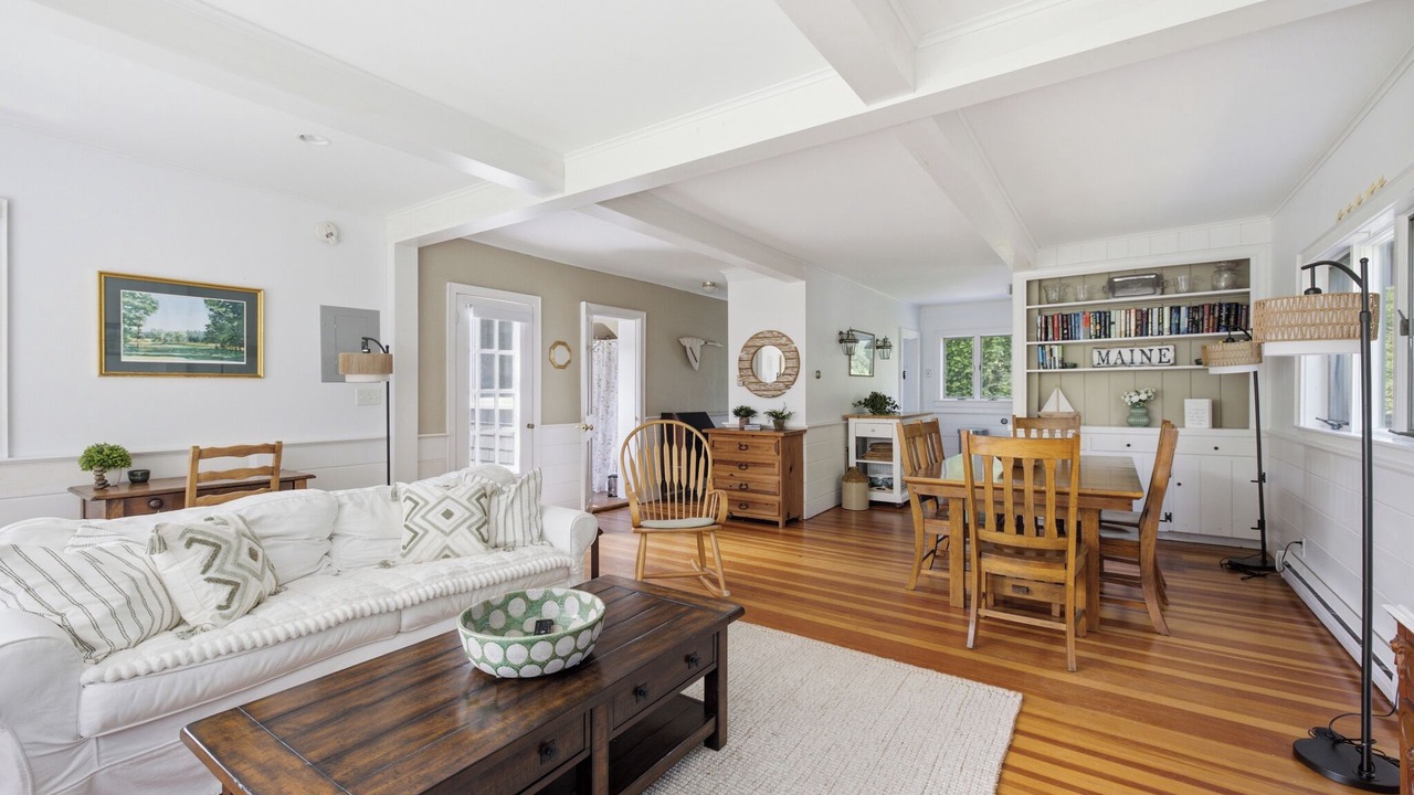 Photo of Livingroom in Kennebunk