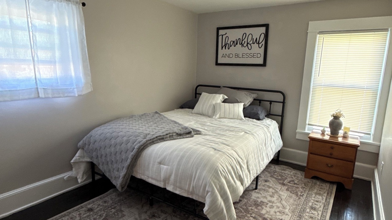 Photo of Bedroom in Painted Post