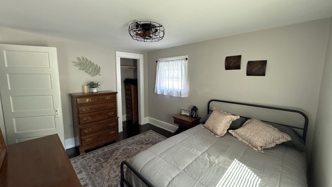 Photo of Bedroom in Painted Post