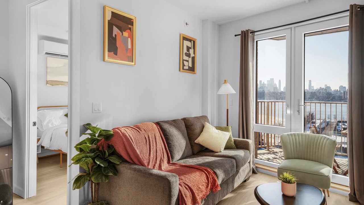 Photo of Livingroom in Greenpoint